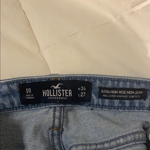 High Rise Mom Jeans - Picture 3 of 3